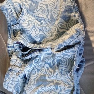 No boundaries shorts